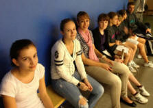 Julie Grandjean, l�ancienne qui coach les petites jeunes -15 de son club du squash des Costi�res ...  